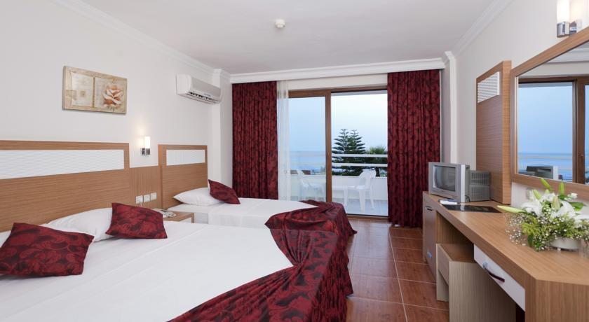 Ideal Beach Hotel Каргичак Екстер'єр фото